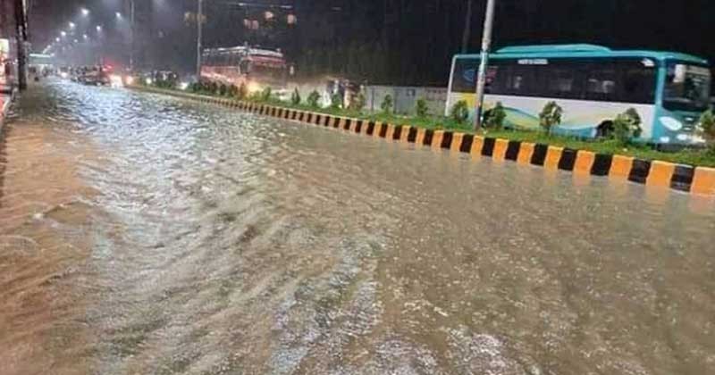 টানা বর্ষণে কক্সবাজারে বন্যা, পানিবন্দি লাখ লাখ মানুষ, নিহত ৫ 