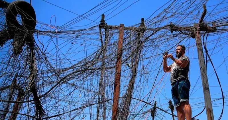 প্রচণ্ড তাপের মধ্যেই ইরাকের বৈদ্যুতিক গ্রিডে আগুন 