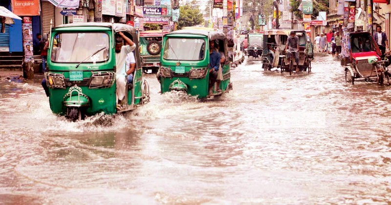 ৩৪ মিলিমিটার বৃষ্টিতেই ডুবল খুলনা শহর 