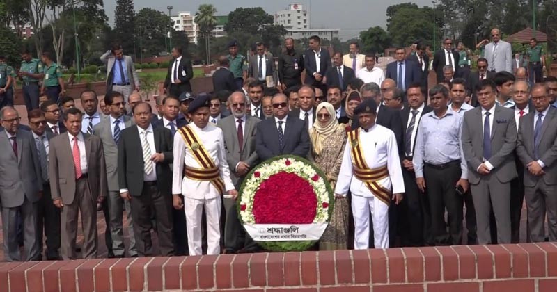 জাতীয় স্মৃতিসৌধে নবনিযুক্ত প্রধান বিচারপতির শ্রদ্ধা নিবেদন 