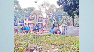 উপকূলীয় অঞ্চলে পুকুরের পানিই ভরসা