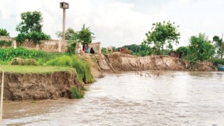 পদ্মার ভাঙনে ফরিদপুর অঞ্চলের লাখ লাখ পরিবার গৃহহীন