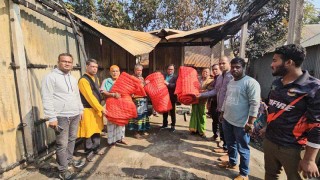 আগুনে ক্ষতিগ্রস্ত পরিবারের পাশে গোয়ালন্দ সাংবাদিক ফোরাম