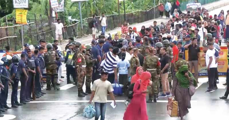 ৭১টি বাসে ফিরছে কক্সবাজারে আটকেপড়া তিন হাজার পর্যটক 