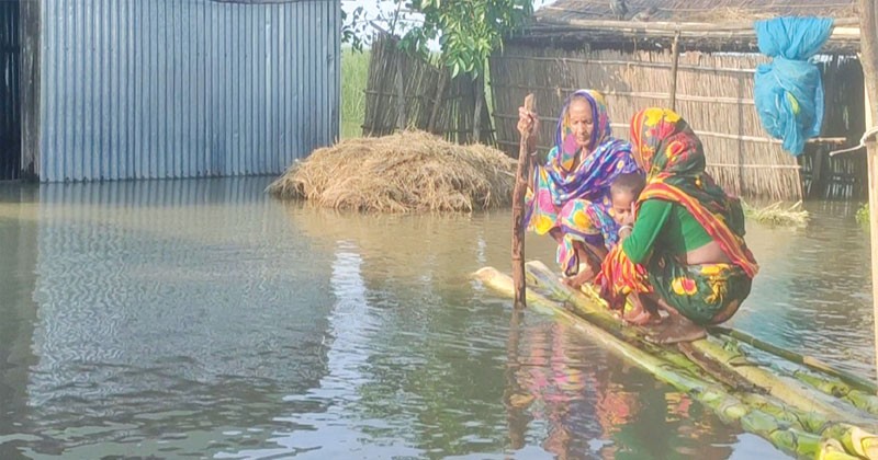 ফসলি জমি চরাঞ্চল প্লাবিত 