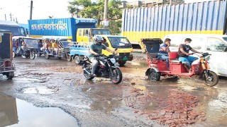 ঢাকা-নারায়ণগঞ্জ পুরাতন সড়কের করুণ হাল