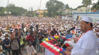 অর্থ চুরিতে ফার্স্ট ফ্যাসিস্ট হাসিনা সরকার : চরমোনাই পীর