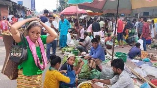 কাপ্তাই আষ্ট্রিম জেটিঘাট সাপ্তাহিক হাট পাহাড়ি- বাঙালীর সম্প্রীতির মিলন মেলা