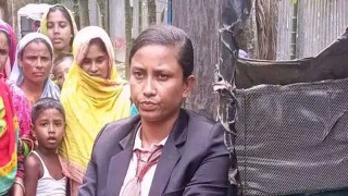 কুড়িগ্রামে নারী প্রতারক আটক