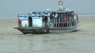 দৌলতদিয়া-পাটুরিয়া নৌরুটে ৪৬ ঘণ্টা পর লঞ্চ চলাচল স্বাভাবিক