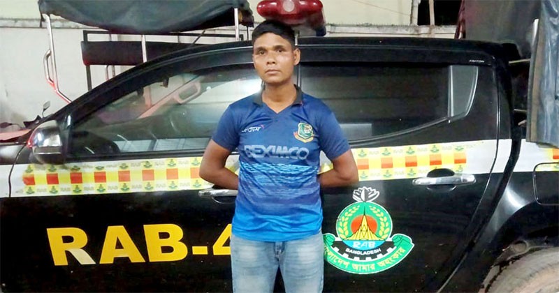 রাজশাহীর রফিকুল হত্যা মামলার আসামী র‌্যাবের হাতে গ্রেফতার 