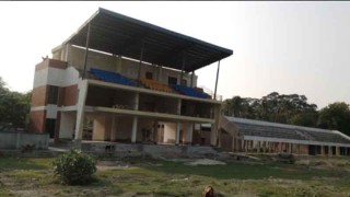 ২৭ মাসেও শেষ হয়নি আমঝুপি মিনি স্টেডিয়ামের কাজ, হদিস নেই ঠিকাদারি প্রতিষ্ঠানের