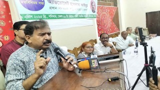 কিশোরগঞ্জে আওয়ামী লীগ নেত্রীকে মঞ্চে বসিয়ে রাষ্ট্র সংস্কার আন্দোলনের প্রধান সমন্বয়ক হাসনাত কাইয়ূমের মতবিনিময়