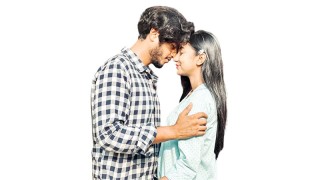 আরশ-সুনেহরাহ'র নাটকীয় প্রেম নাটক নাকি বাস্তব?