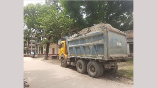 মির্জাপুরে লৌহজং নদীর পাড় কেটে মাটিলুট ৭ লাখ টাকা জরিমানা