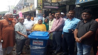 মির্জাপুরে তালা দিয়েও রক্ষা করা যাচ্ছে না ডাস্টবিন