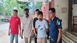 ফরিদপুরে ছিনতাই হওয়া প্রাইভেটকারসহ তিনজন গ্রেপ্তার