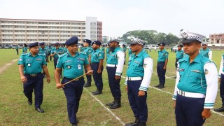 বরিশাল মহানগর পুলিশের মাষ্টার প্যারেড অনুষ্ঠিত