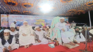 ছাগলনাইয়ায় চরমোনাই পীর সাহেব এর ওয়াজ মাহফিল ও হালকায়ে জিকির অনুষ্ঠিত