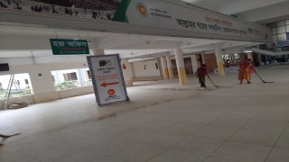 ২৯ এপ্রিল প্রথম হজ ফ্লাইট ঃ ২৮ এপ্রিল হজ কার্যক্রম উদ্বোধন হাজী ক্যাম্প ধোয়ামোছার কাজ চলছে জোরেশোরে