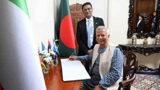 রোমে বাংলাদেশ হাউজ পরিদর্শন করলেন প্রধান উপদেষ্টা