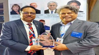 সমাজসেবা ও জনকল্যাণমূলক কাজের আর্ন্তজাতিক স্বীকৃতি পেলেন কুমিল্লার এক মানবিক চিকিৎসক