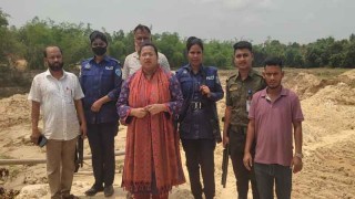 রামগড়ে বালু উত্তোলনে দুই ব্যবসায়ীকে ১ লক্ষ টাকা অর্থদণ্ড প্রদান