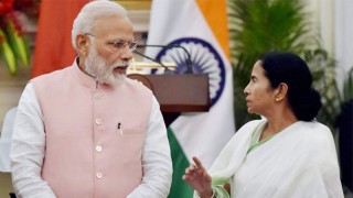 মোদিকে মমতার সতর্কতা : শাহকে নিয়ন্ত্রণ করুন