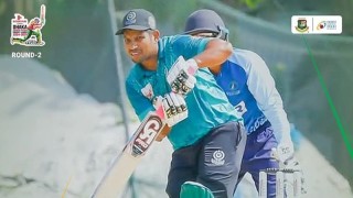 রনির সেঞ্চুরিতে শিরোপা লড়াইয়ে মোহামেডানও