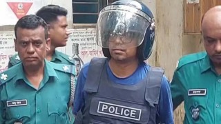 দীপু মনি ও পলকের ফাঁসির দাবিতে স্লোগান, ডিম নিক্ষেপ