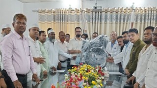 মুহাম্মদ ফাউন্ডেশনের পক্ষ থেকে হাসপাতালে হুইল চেয়ার বিতরণ