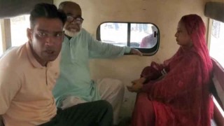 ছাগলনাইয়ায় ৩ইউপি সদস্যকে আটক করে যৌথবাহিনীর হাতে সোপর্দ