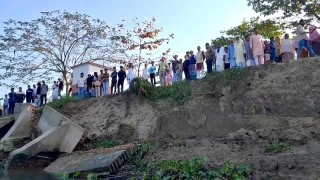 মতলবে নদী ভাঙনের কবলে তিনটি গ্রাম  হুমকির মুখে মেঘনা-ধনাগোদা বেড়ীবাঁধ