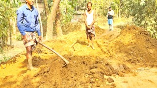 দোয়ারাবাজারে ফসল রক্ষাবাঁধ নির্মাণে পাউবোর ভেল্কিবাজি!