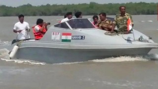 আগস্টের পর বাংলাদেশ থেকে হিন্দুরা নয়, মুসলিমরাই বেশি ভারতে গেছেন