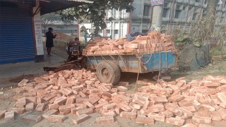 তারাকান্দায় হ্যান্ডট্রলী, সিএনজি ও অটোরিক্সার ত্রিমুখী সংঘর্ষে আহত-৫