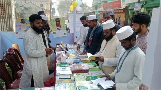 ছাগলনাইয়ায় ছাত্র শিবিরের প্রকাশনা সামগ্রী প্রদর্শনী ও বিক্রয় উৎসব