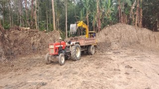 সালথায় চলছে মাটিকাটা ও বালু উত্তোলনের মহোৎসব, নষ্ট হচ্ছে গ্রামীণ সড়ক