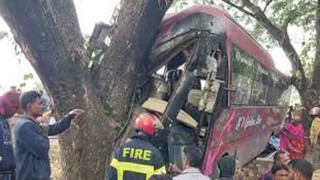 ঝিকরগাছায় বাসের সঙ্গে মোটরসাইকেলের সংঘর্ষ, নিহত ১