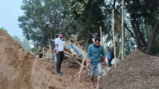 অবৈধ বালু উত্তোলন বিরুদ্ধে অভিযানে ৪০ মিনি ড্রেজার, টাওয়ার ও পাইপ ধ্বংস