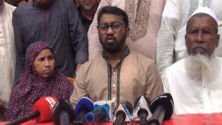 শহীদ আবু সাঈদের কবর জিয়ারত করলেন রাশেদ খান