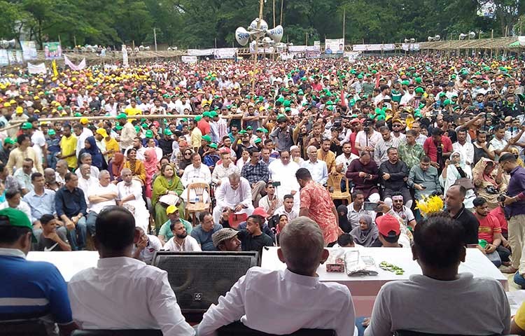 আজ রবিবার সিলেট আলিয়া মাঠে যুবদল, স্বেচ্ছাসেবক দল, ছাত্রদল আয়োজিত তারুন্যের সমাবেশ নেতাকর্মীদের ঢল। ছবি - এস এ মাসুম